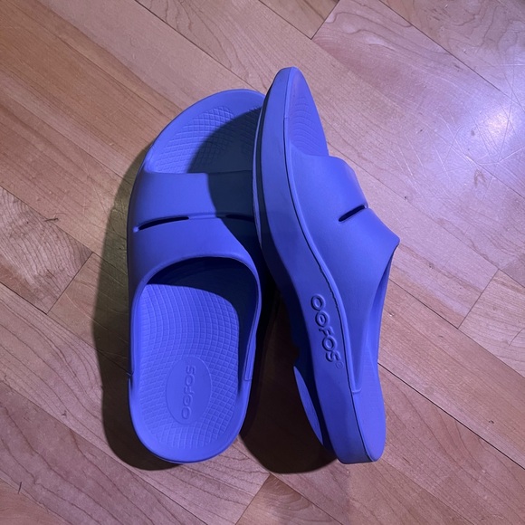 OOFOS Purple Women's Sandals - Picture 3 of 10
